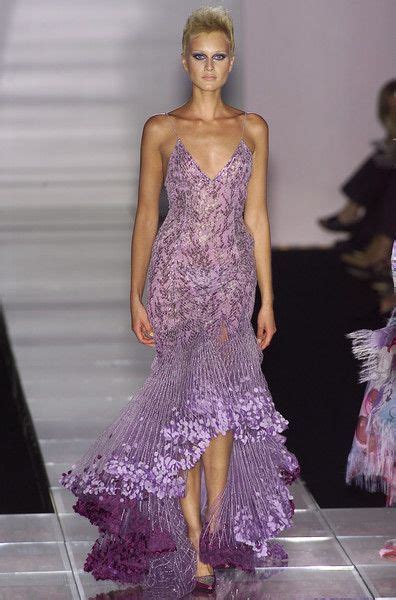 versace 2001 haute couture|VERSACE Fall 2001 Haute Couture Paris .